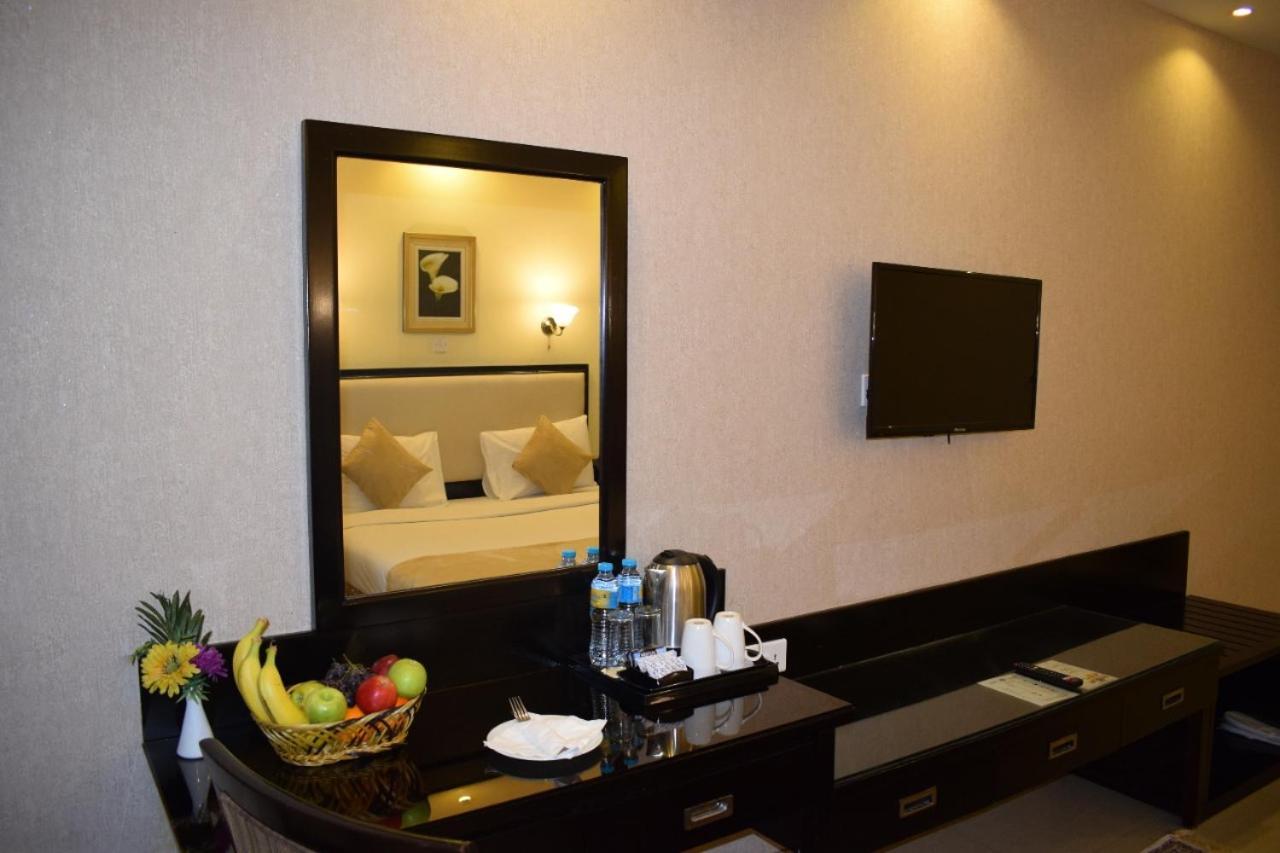 ปาล์ม บีช โฮเต็ล Hotel ดูไบ ภายนอก รูปภาพ