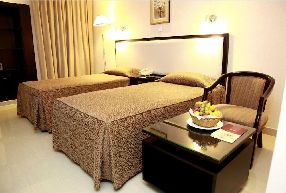 ปาล์ม บีช โฮเต็ล Hotel ดูไบ ภายนอก รูปภาพ